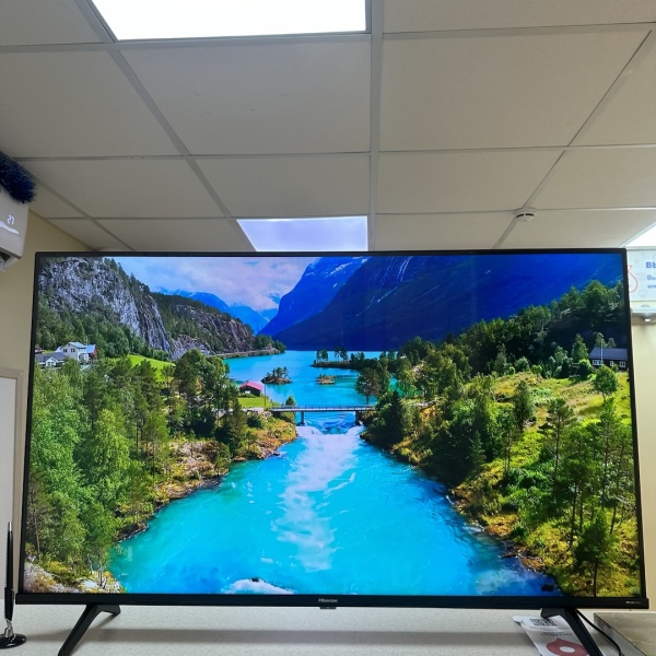 Телевизор LED Hisense 43E7HQ