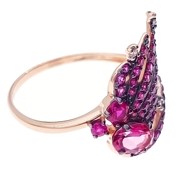 Кольцо из золота 585 пробы с топазом, рубином с. и бриллиантами