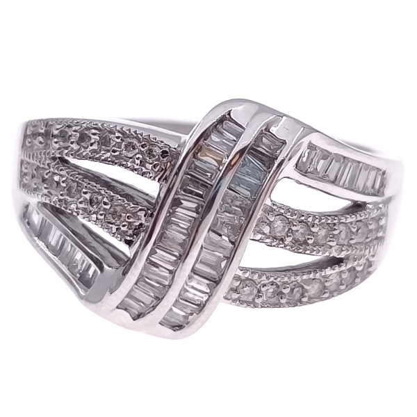 Кольцо из золота 585 пробы с бриллиантами