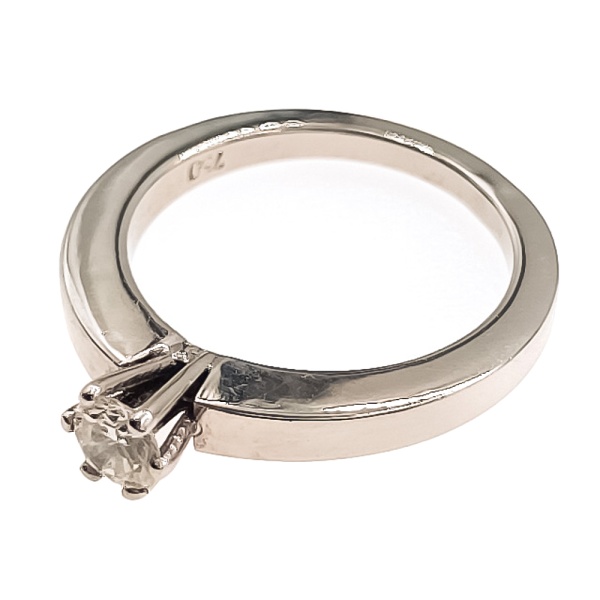 Кольцо из золота 585 пробы с бриллиантом