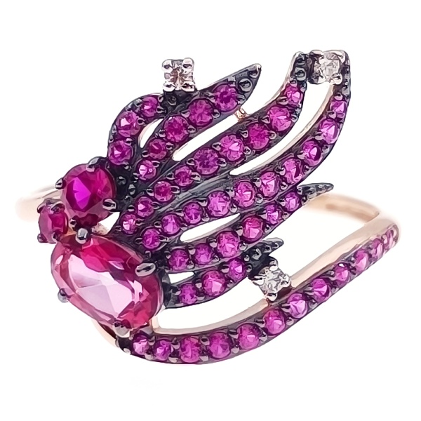 Кольцо из золота 585 пробы с топазом, рубином с. и бриллиантами