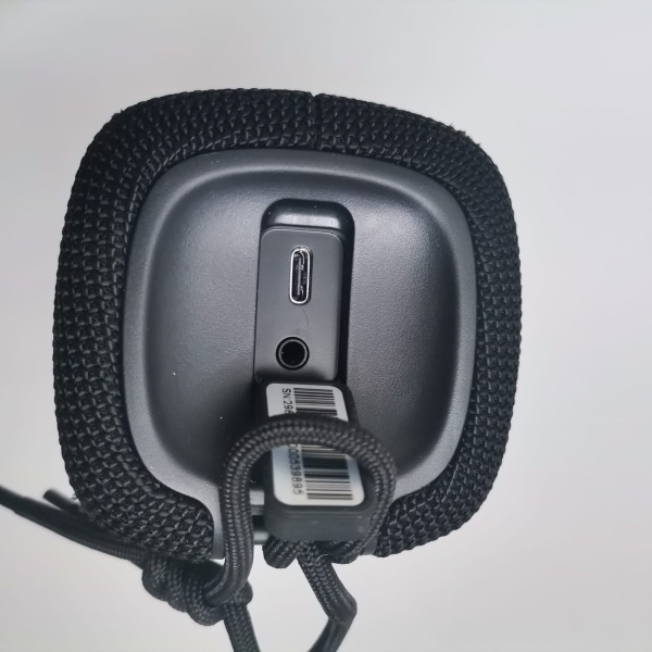 Колонка портативная XIAOMI Mi Portable Bluetooth Speaker