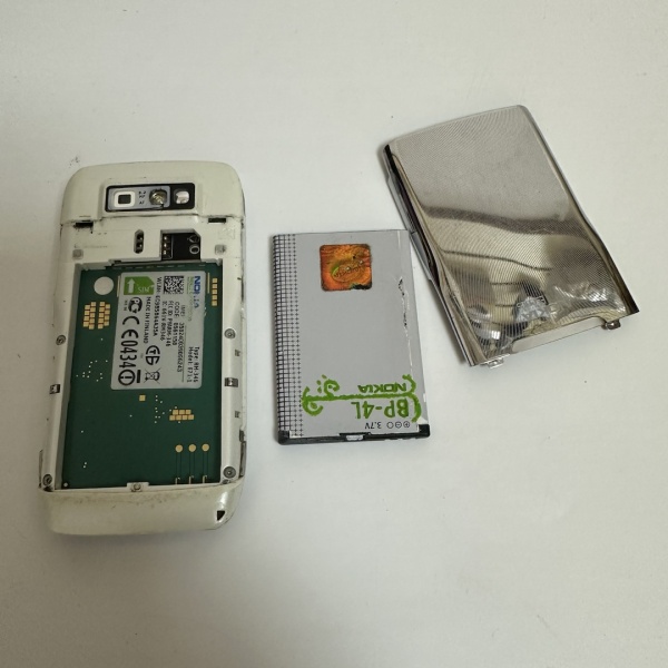 Мобильный телефон NOKIA E71-1 RM-346