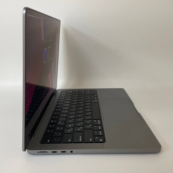 Ноутбук Apple Macbook Pro 13 / Apple M1/ 16 Гб/ ssd 1 Тб