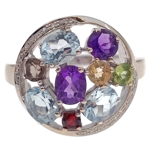 Кольцо из золота 585 пробы с бриллиантами и самоцветами