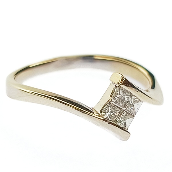 Кольцо из золота 585 пробы с бриллиантами