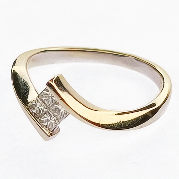 Кольцо из золота 585 пробы с бриллиантами