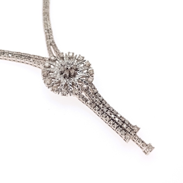 Колье из золота 750 пробы с бриллиантами