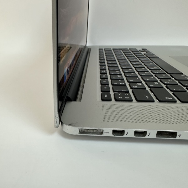 Ноутбук Apple MacBook Pro 15 Retina A1398 15,4"/ Intel Core I7/ 8 Гб/SSD 256 Гб