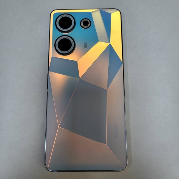 Мобильный телефон Tecno CAMON 20 Pro 8/256 ГБ